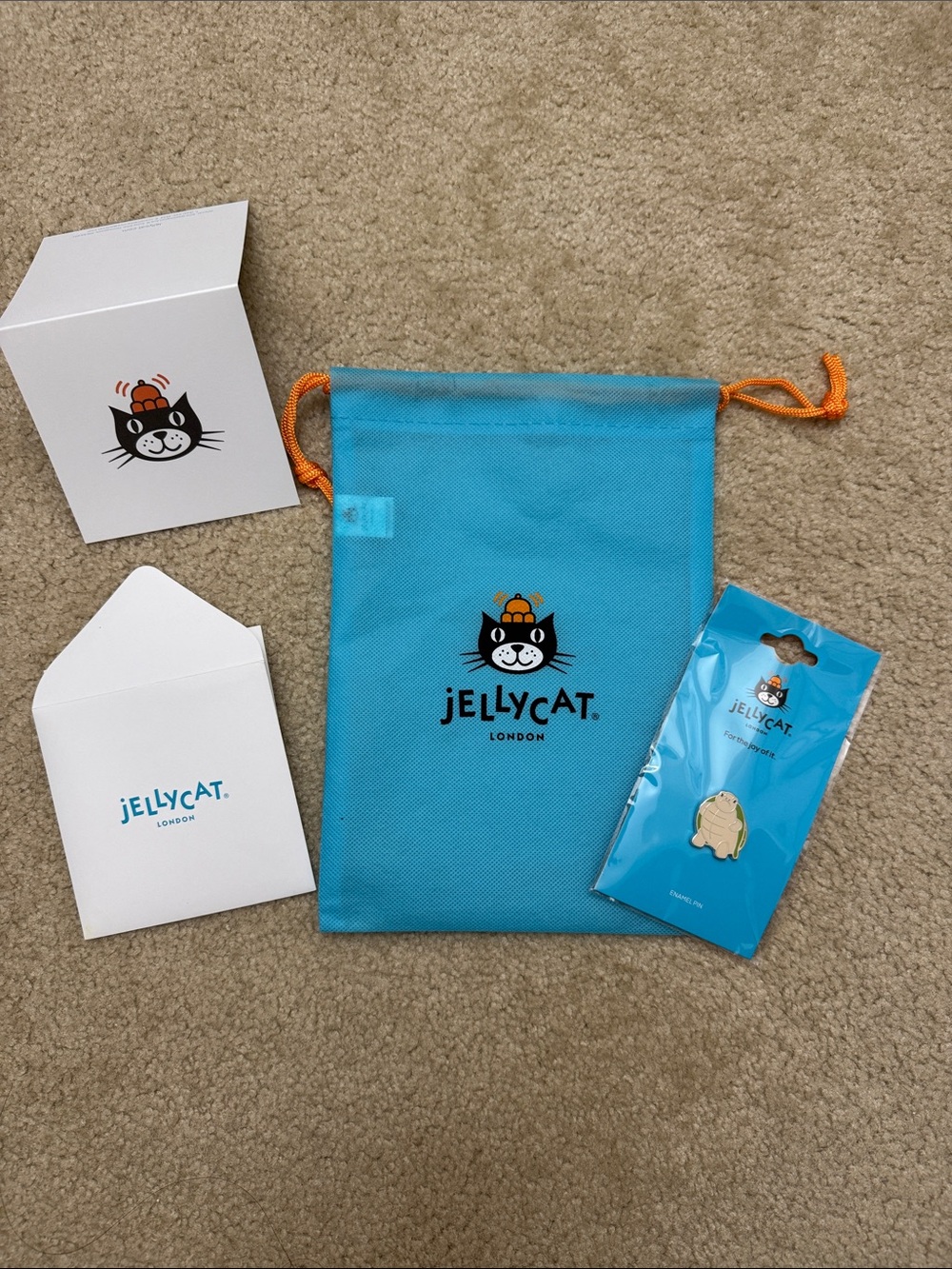 Jellycat Collectible Timmy Turtle Enamel Pin - Picture 1 of 10